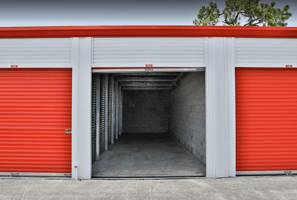 Choosing the right storage unit doesn't have to be difficult. These first time renter's tips will give you the confidence to find what you're looking for.